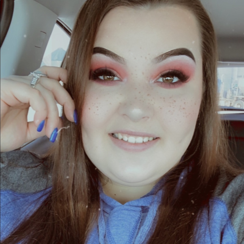 Meet your Posher, Haley